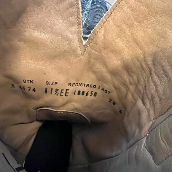 Corral Men's Exotic Alligator Inlay Western Boots - Broad Square Toe - Picture 5 of 6